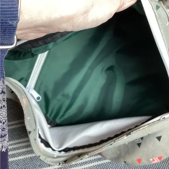 Kavu Spearheaded rope sling crossbody backpack - Picture 5 of 5